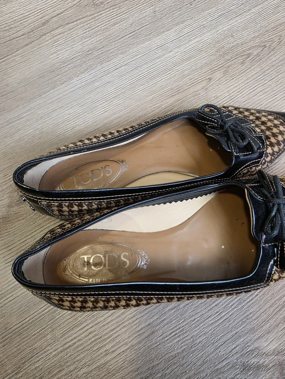 Tod’s | Women's Houndstooth Calf Hair & Patent Leather Pointed Toe Bow Flats